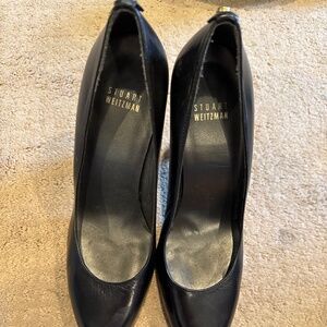 Size 8 black Stuart weitzman pumps